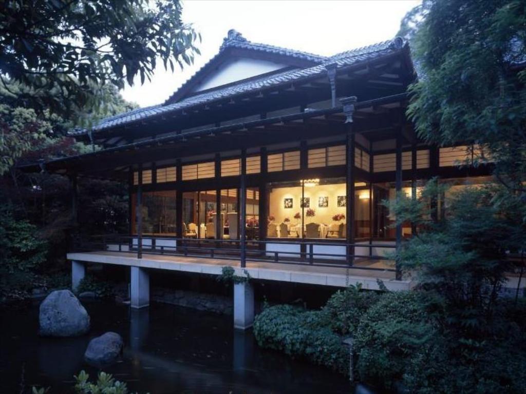 Best The First Trip to Japan Guide Stay at a ryokan